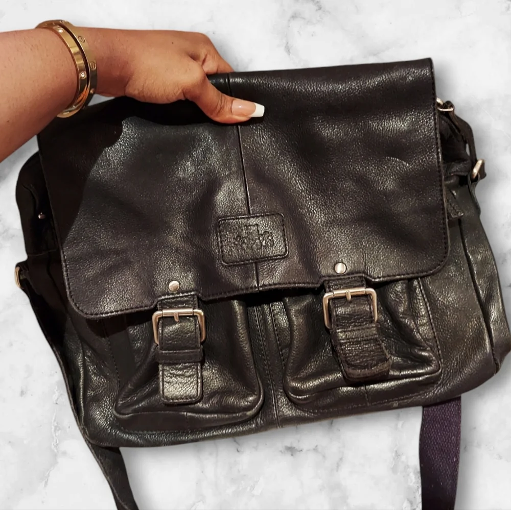 Rowallan of Scotland black leather messenger bag with crossbody strap - Picture 2 of 10
